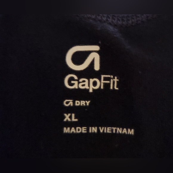 Gap "Limited Edition" Shirt - Picture 4 of 5
